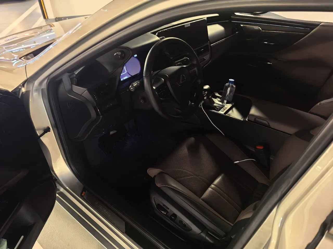 Lexus ES (Imported) 2022 ES300h 2.5 Stepless Administrative Edition Automatic Gear 3