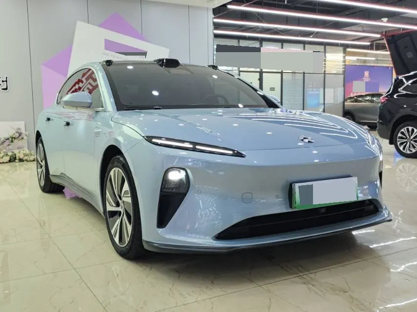 NIO 2022 ET5 75kWh automatic gear 3
