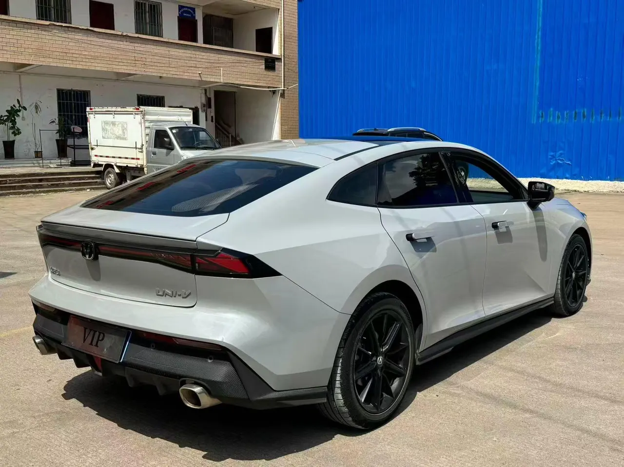 ChangAn 2022 UNI-V 1.5T honorable automatic gear 5