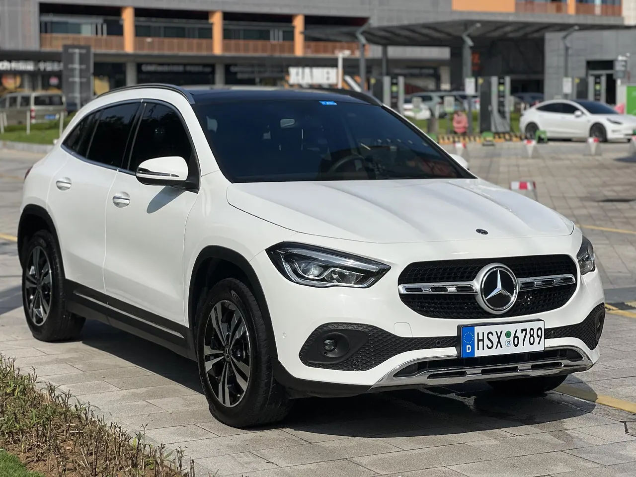 Mercedes Benz 2020 GLA 200 1.3T automatic gear 2