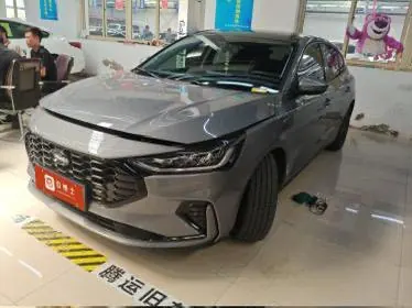 打开图片灯箱:Ford 2022 Fox-hatchback 1.5T EcoBoost 180 Racing Edition Automatic Gear