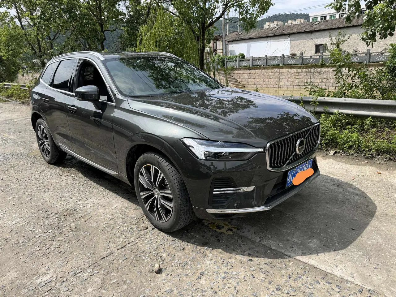 Volvo 2022 XC60 48V 2.0T B5 4-wheel drive Zhiyuan Deluxe Edition Automatic Gear 2