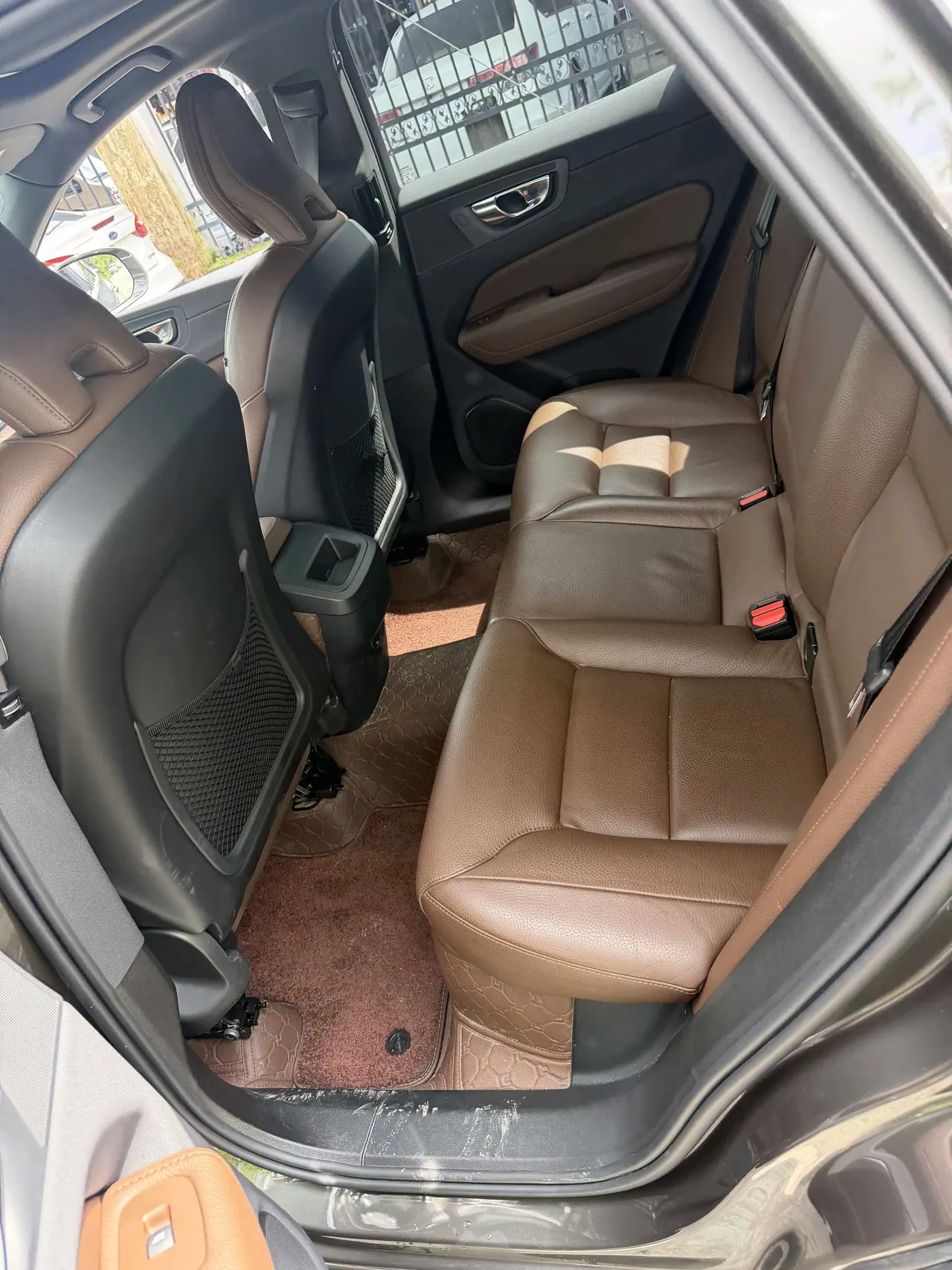 Volvo 2022 XC60 48V 2.0T B5 4-wheel drive Zhiyuan Deluxe Edition Automatic Gear 4