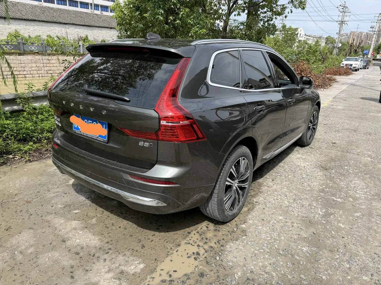 Volvo 2022 XC60 48V 2.0T B5 4-wheel drive Zhiyuan Deluxe Edition Automatic Gear 6