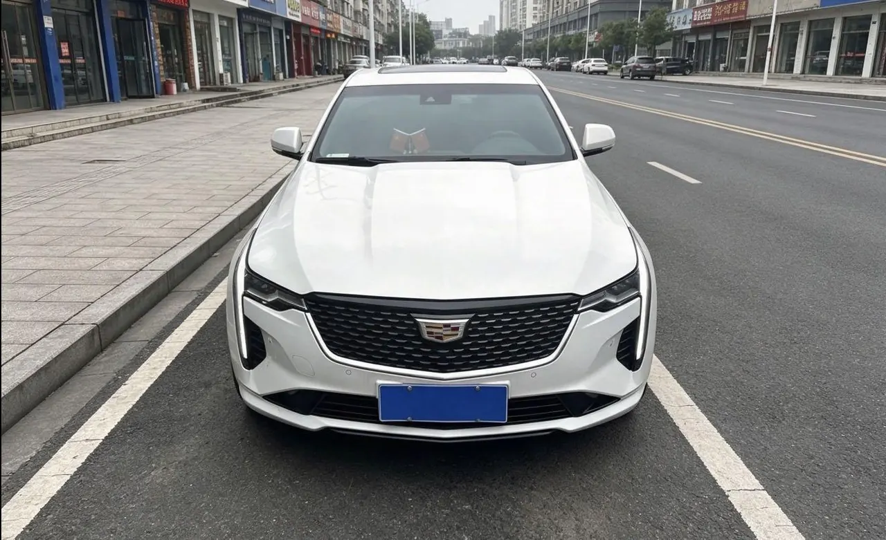 Cadillac 2022 CT4 2.0T 28T luxury automatic gear 3