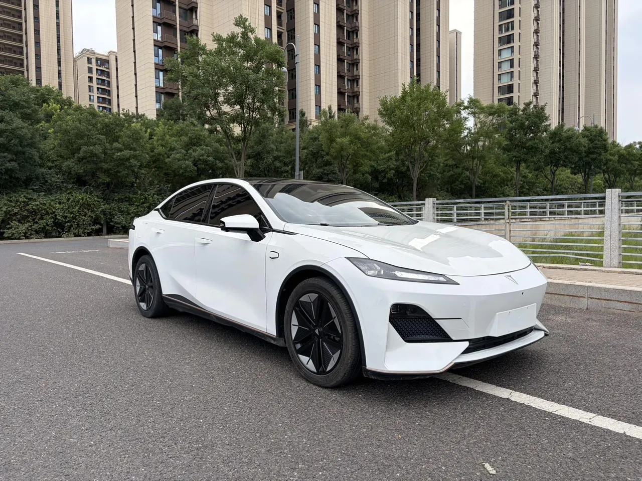 ChangAn Deepal 2022 SL03 1200 Range-extended Automatic Gear 2