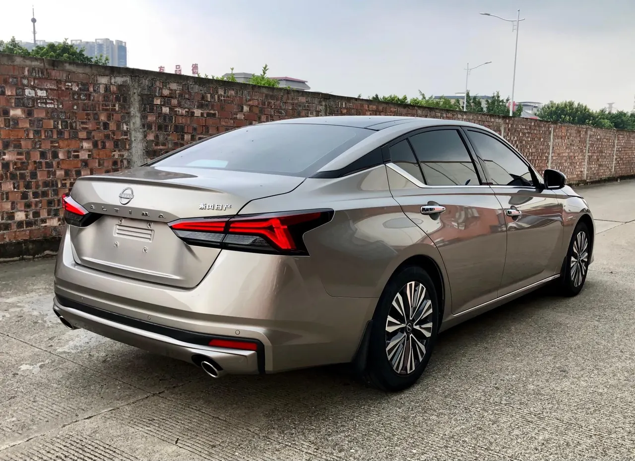 Nissan 2022 Teana 2.0 Stepless XL-TLS Pleasant Edition Automatic Gear 5