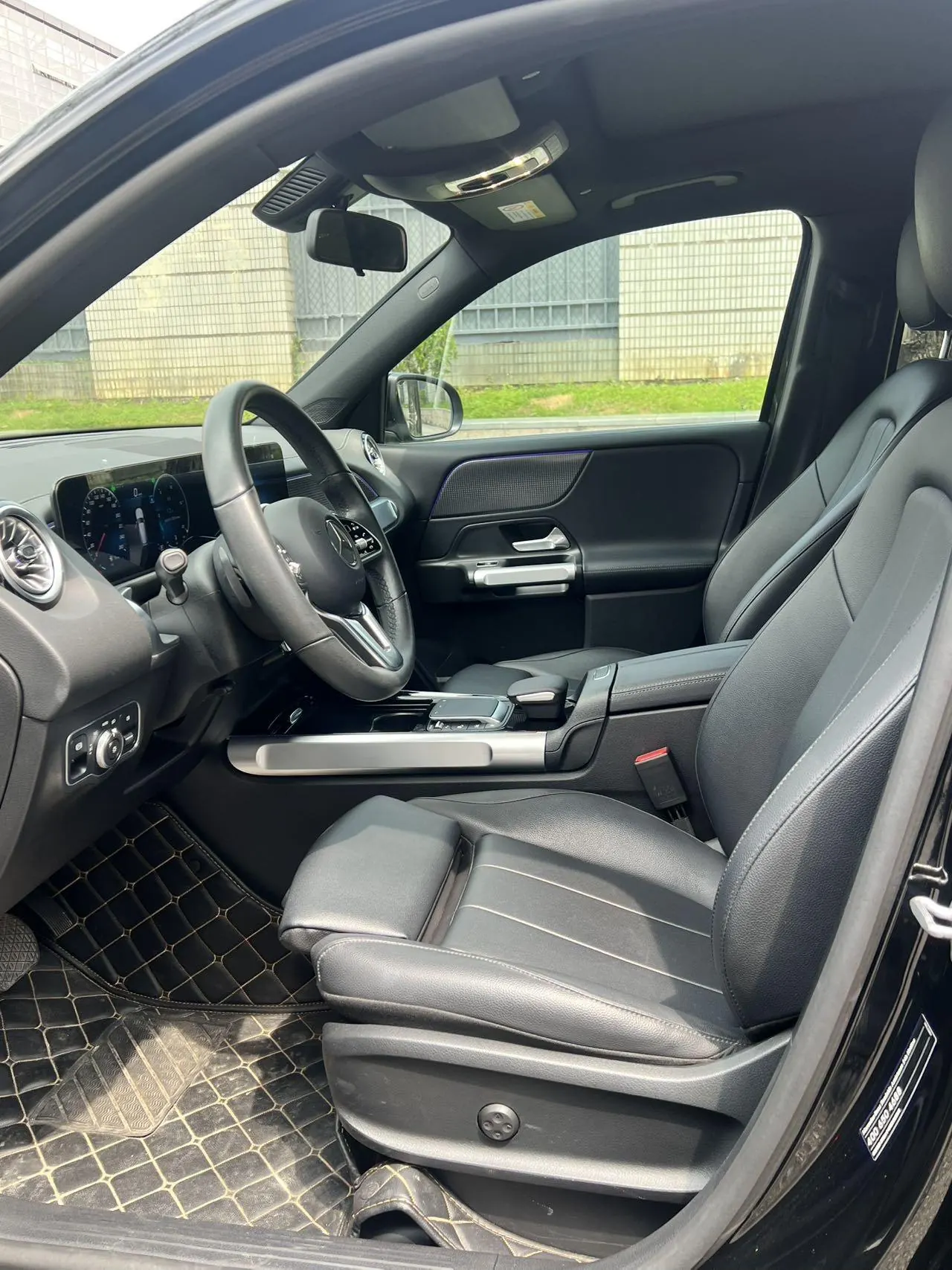 Mercedes Benz 2022 GLB 200 1.3T Dynamic (Modified) Automatic Gear 3