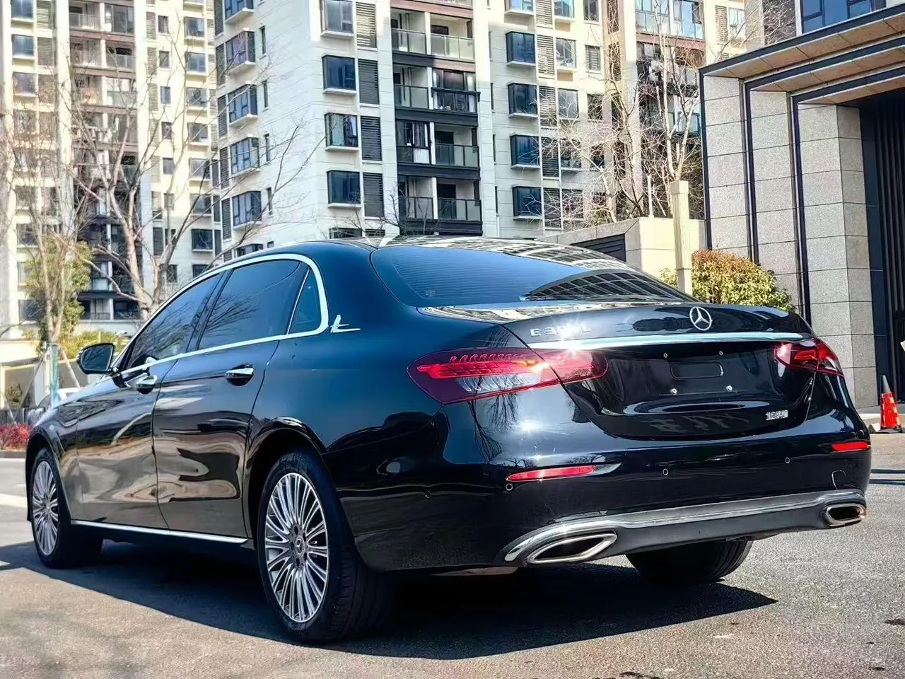 Mercedes Benz E Class 2022 E 300 L 2.0T Luxury (Change 2) Automatic Gear 9