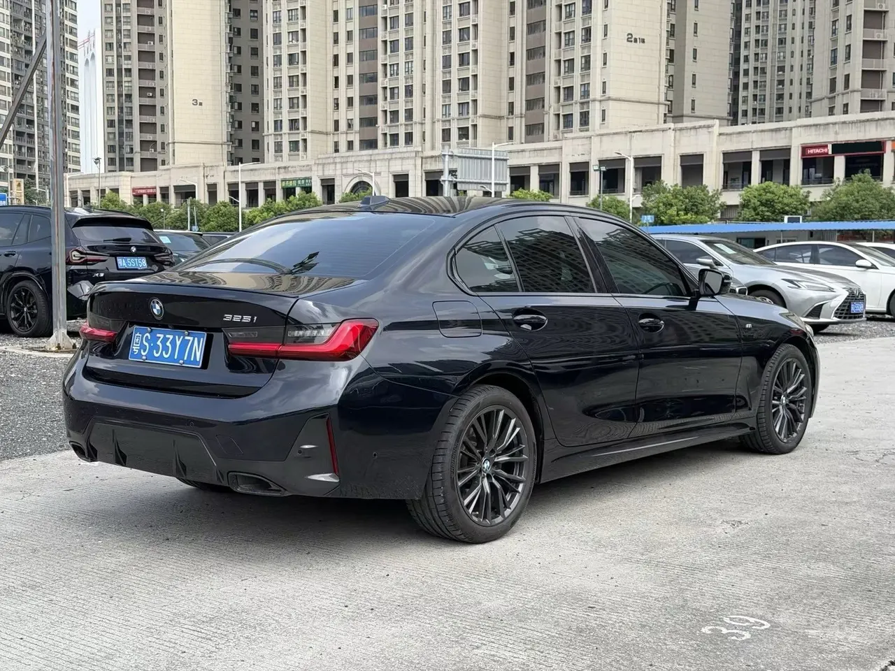 BMW 3 Series 2024 325i 2.0T M Sports Obsidian Night Suit Automatic Gear 6