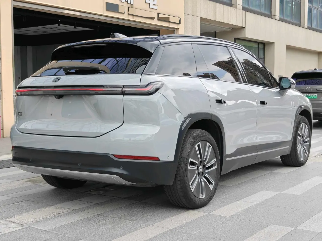 NIO 2022 ES7 75kWh automatic 9