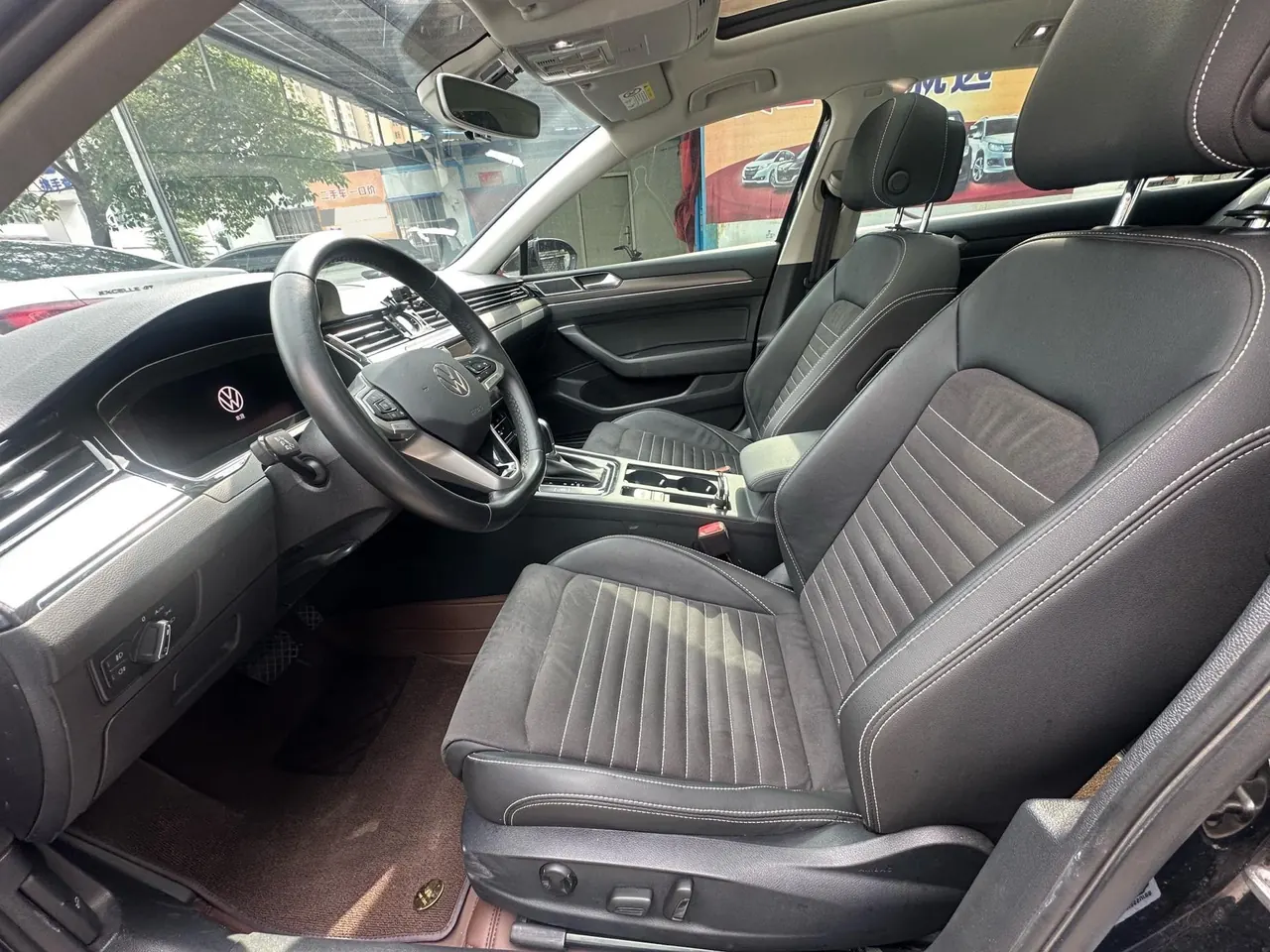 Volkswagen 2020 Magotan 2.0TSI 330TSI luxury automatic transmission 2