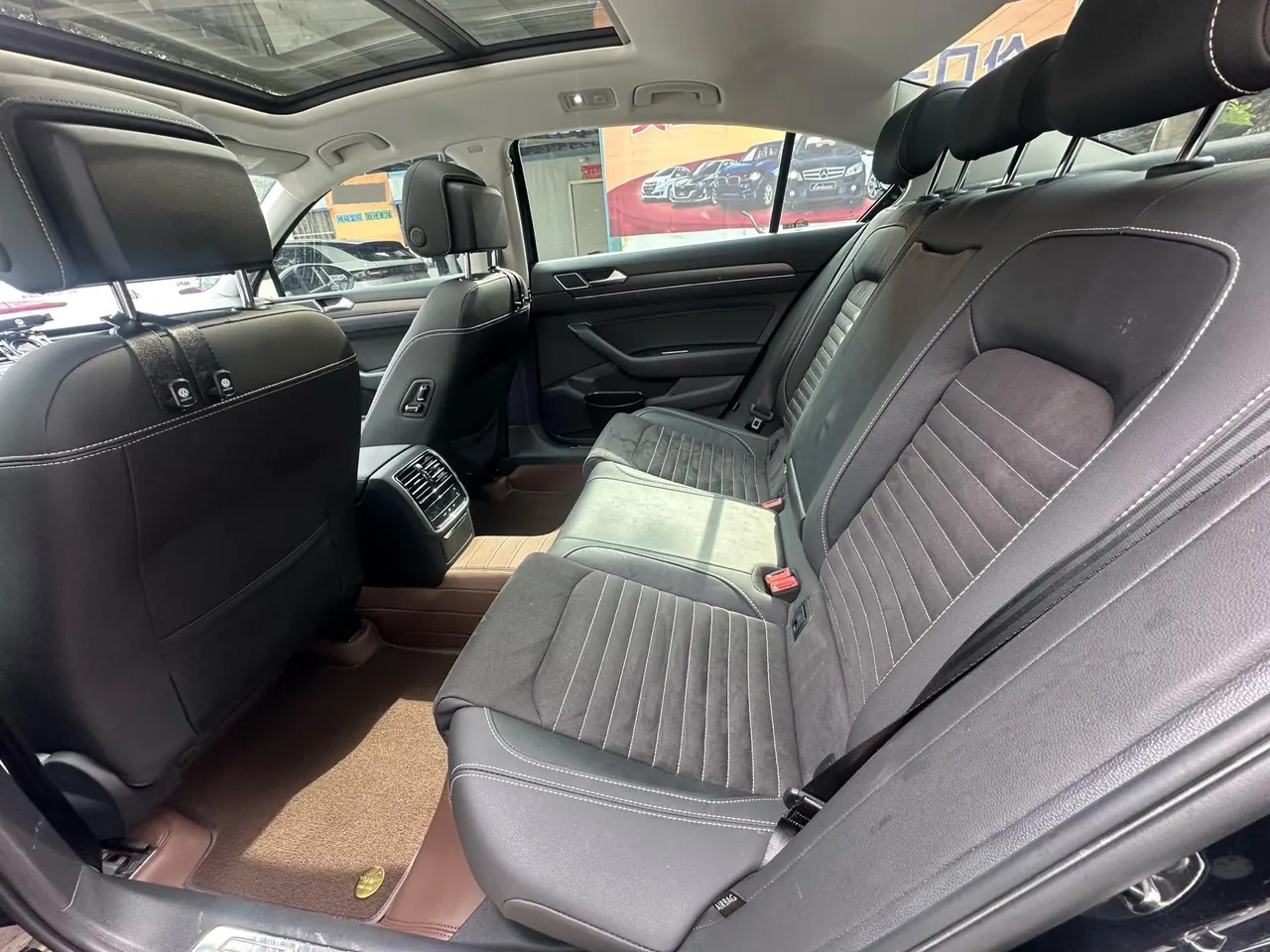 Volkswagen 2020 Magotan 2.0TSI 330TSI luxury automatic transmission 3