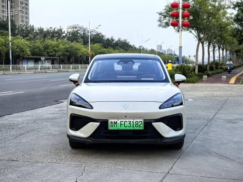 BaoJun 2024 Sea of Clouds 1.5 140km Automatic 2