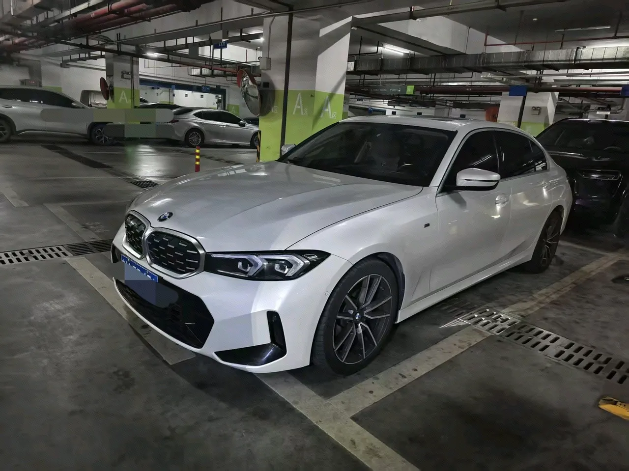 Open image lightbox: BMW 3 Series 2023 325Li 2.0T M Sports Suit Automatic Gear