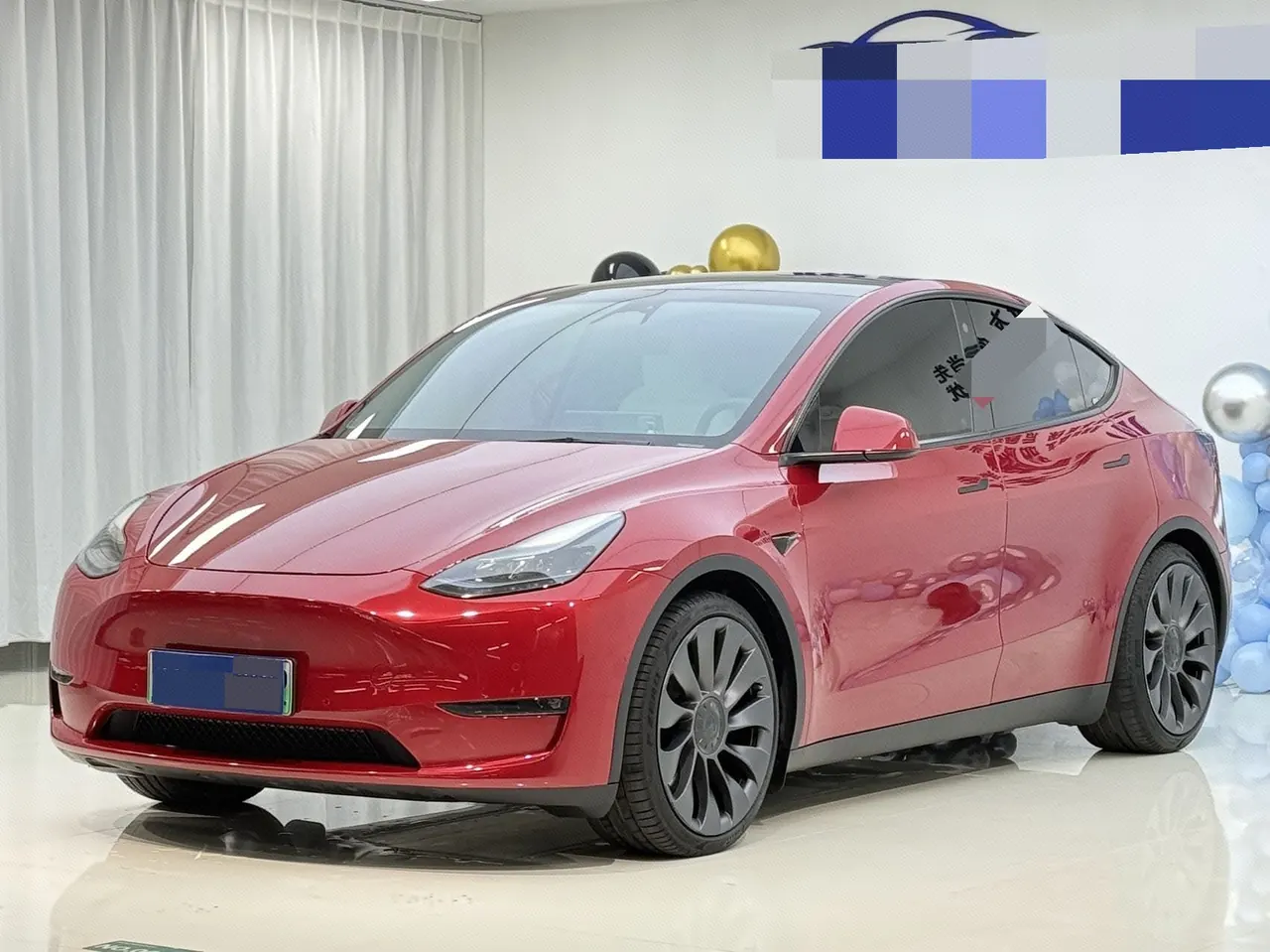 打开图片灯箱:Tesla 2023 Model Y high-performance all-wheel drive version automatic transmission