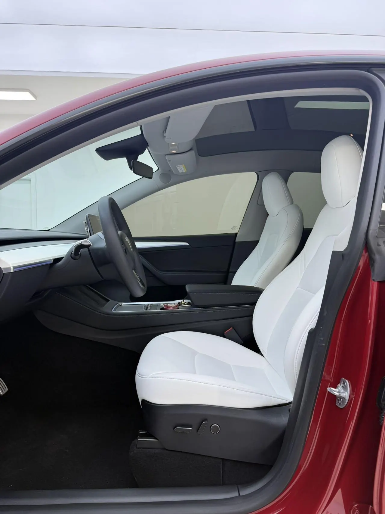 Tesla 2023 Model Y high-performance all-wheel drive version automatic transmission 5