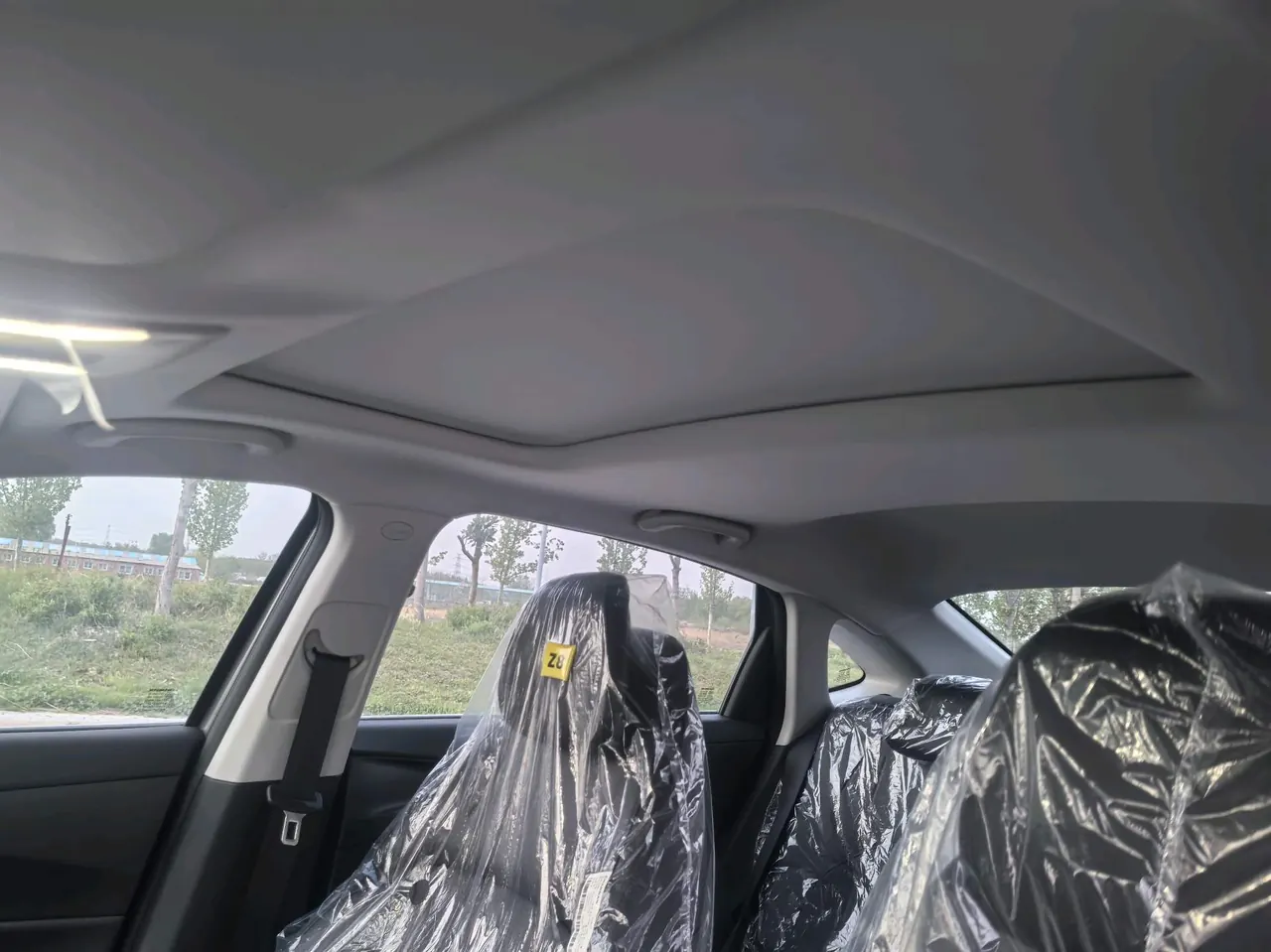 ChangAn Yidong New Energy 2025 Yidong PHEV 1.5 Stepless Smart New Blue Whale 145KM Battleship Edition Automatic Gear 10