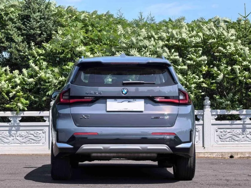 BMW 2023 X1 sDrive20Li 1.5T X Design Package Automatic Transmission 24