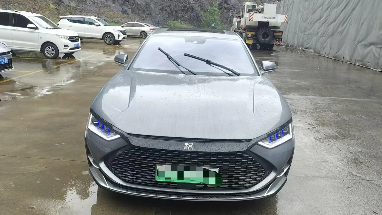 BYD 2020 Han DM 2.0T four-wheel drive performance version luxury automatic gear 2