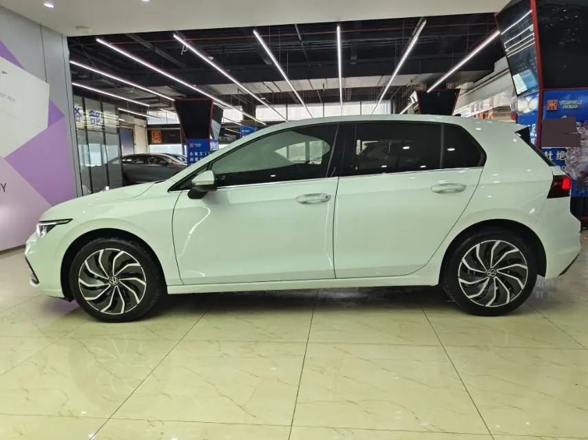 Volkswagen 2024 Golf 8 PRO 1.4TSI Master Edition Automatic Gear 6