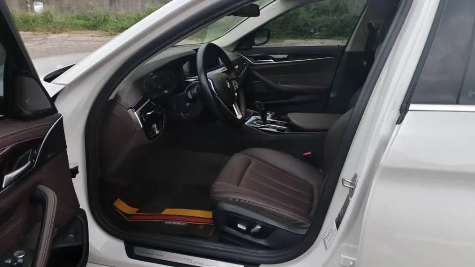 BMW 5 Series 2020 525Li 2.0T Luxury Suit Automatic Gear 3
