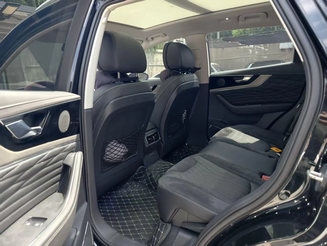 HongQi 2022 HS5 2.0T Zhilian Flag Edition Automatic Gear 2