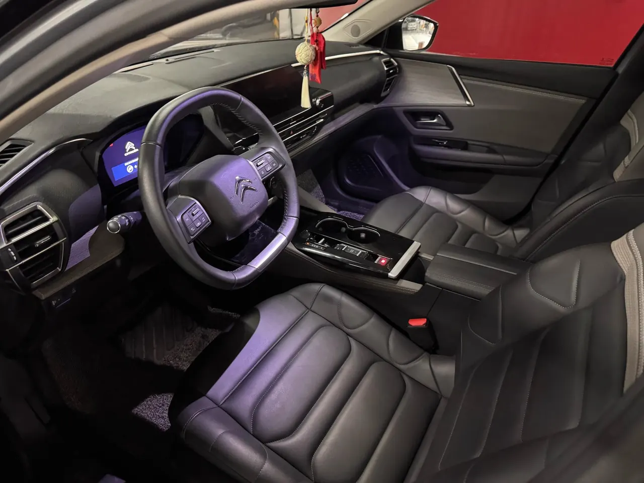 Citroen Versailles C5 X 2022 C5 X 1.6T Enjoy an Uncommon Year of Tiger Opening Edition Automatic Gear 2