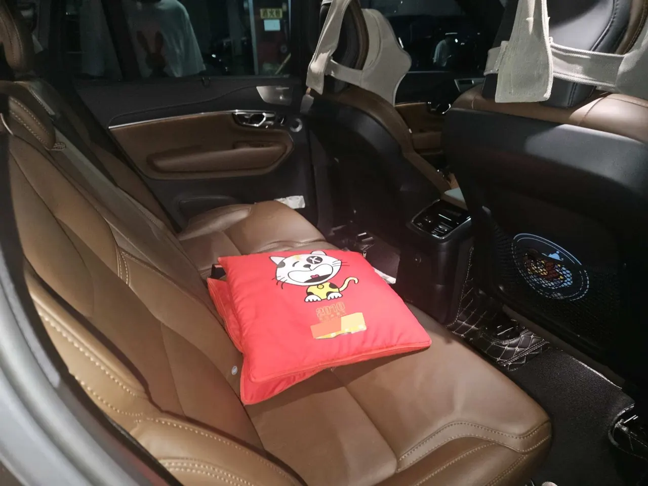 Volvo XC90 New Energy (Imported) 2022 XC90 PHEV 2.0T T8 Zhizun Deluxe Edition 7-seat Automatic Gear 4