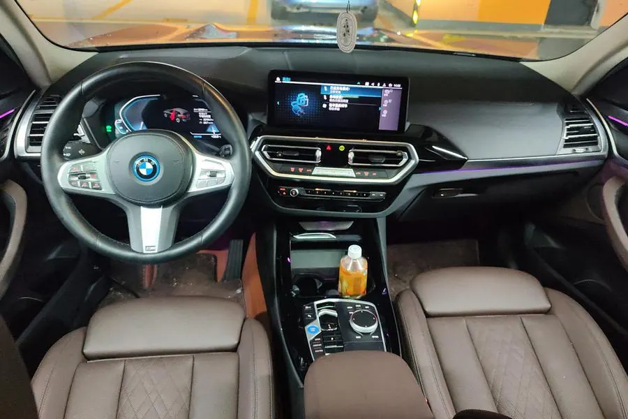 BMW 2023 iX3 leading automatic 3
