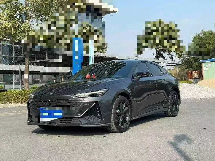 Open image lightbox: ChangAn 2023 UNI-V 2.0T Leading Speed Edition Automatic Gear