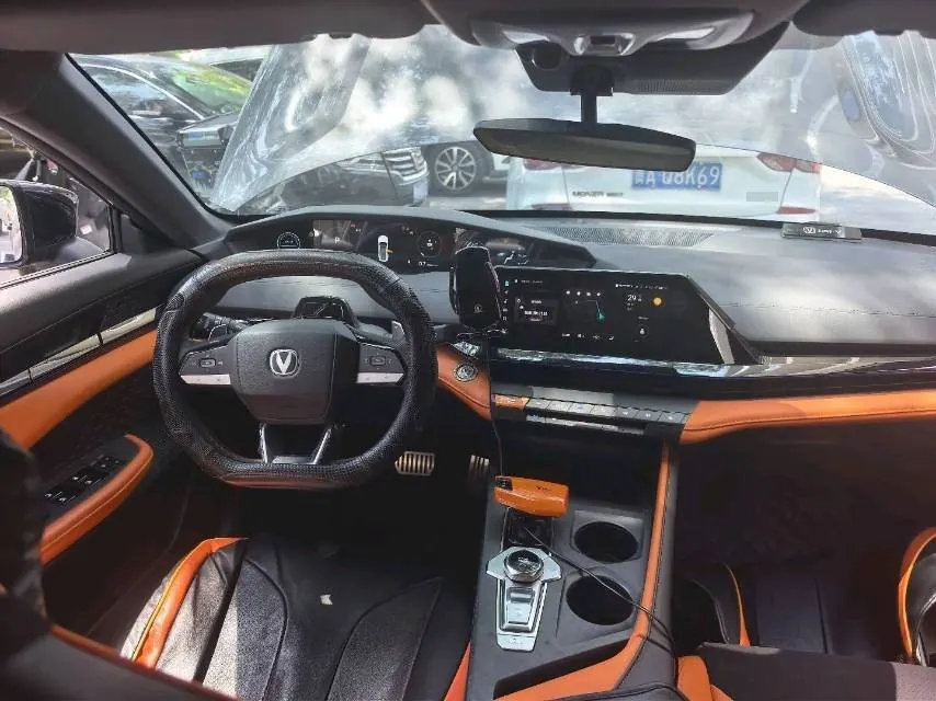 ChangAn 2023 UNI-V 2.0T Leading Speed Edition Automatic Gear 9
