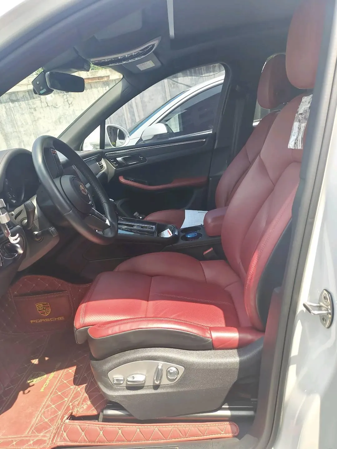 Porsche Macan (Imported) 2023 Macan 2.0T Automatic Gear 4