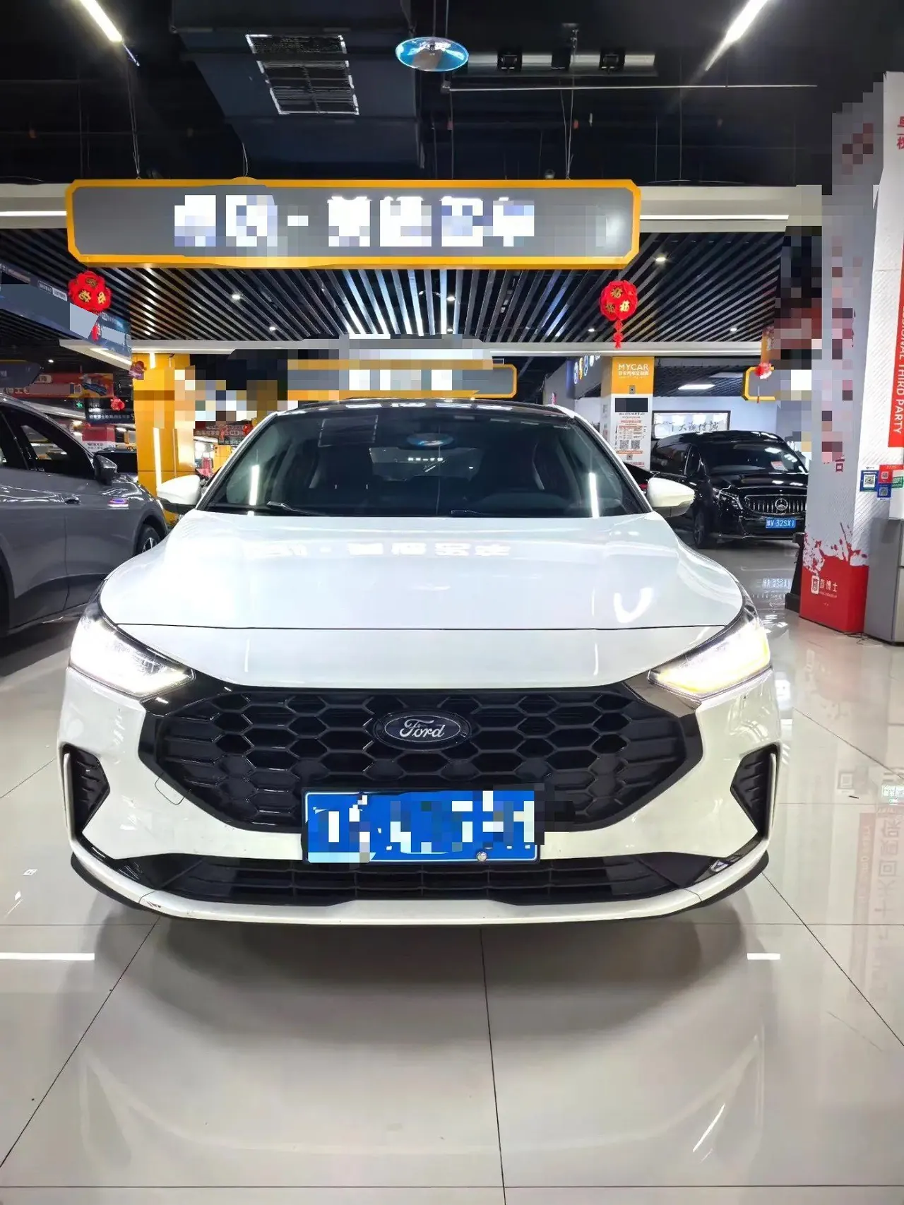 Ford 2022 Fox-hatchback 1.5T EcoBoost 180 Racing Edition Automatic Gear 2
