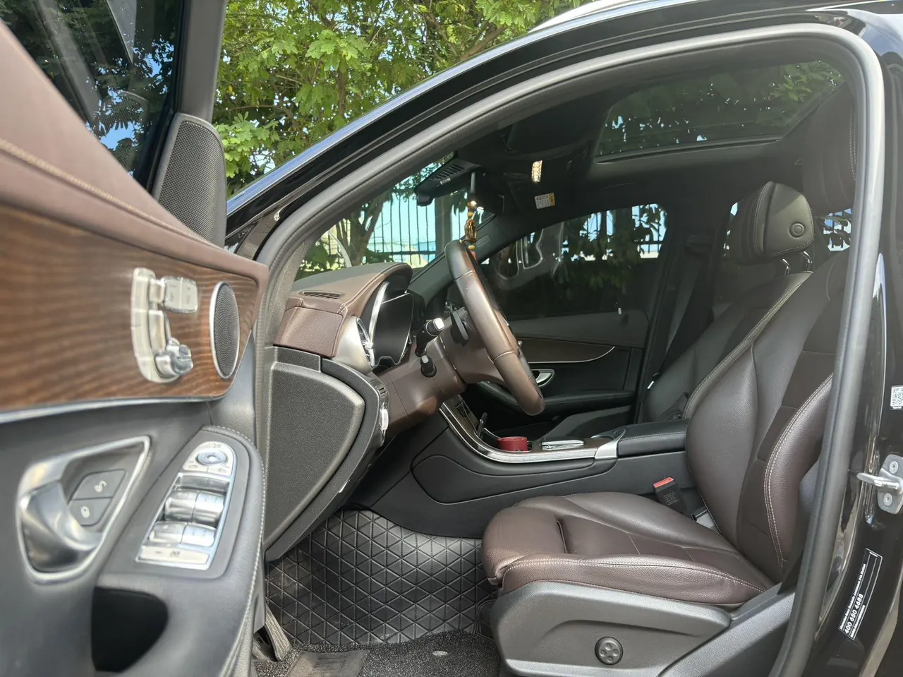 Mercedes Benz 2022 GLC 300 L 4MATIC 2.0T Dynamic (Modified) Automatic Gear 7