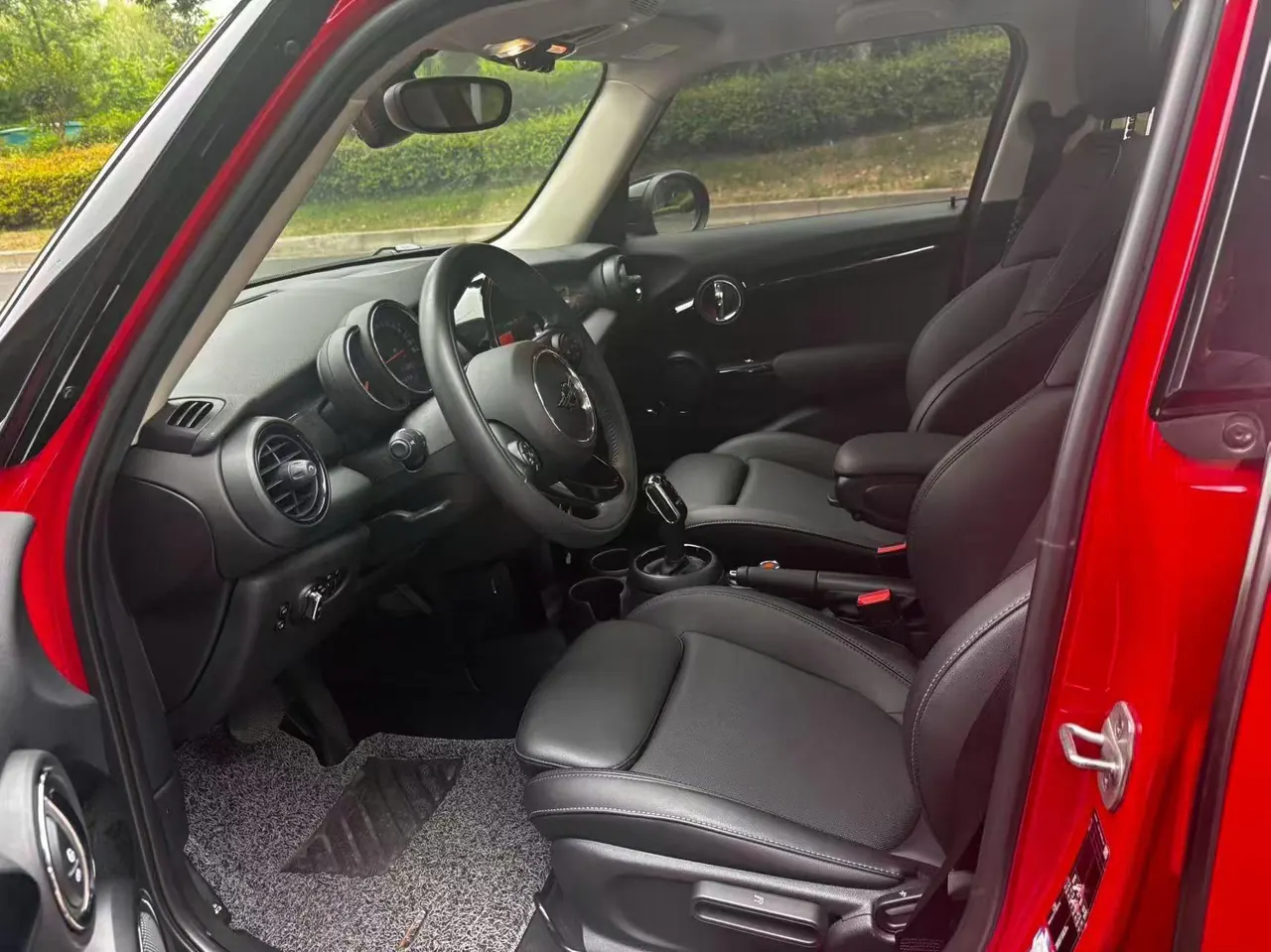 MINI Mini 5-Door (Imported) 2020 Mini Cooper 1.5T Classic Auto 5