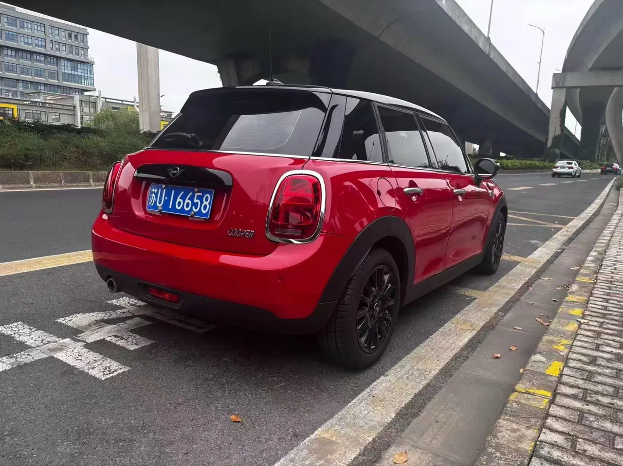 MINI Mini 5-Door (Imported) 2020 Mini Cooper 1.5T Classic Auto 9