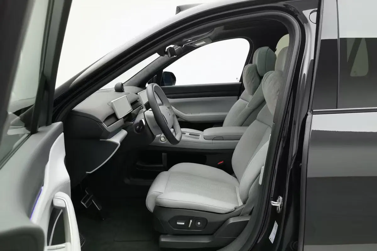 NIO 2024 ES8 75kWh Executive Edition Automatic Gear 6