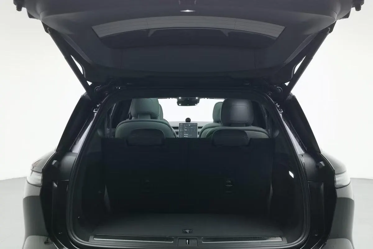 NIO 2024 ES8 75kWh Executive Edition Automatic Gear 9