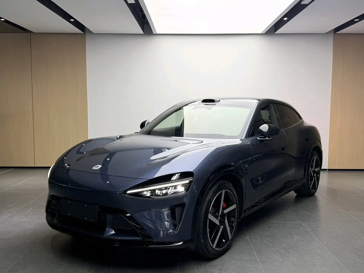 打开图片灯箱:MI 2025 YU7 Long Endurance High Performance Four-wheel Drive Max Edition Automatic Gear