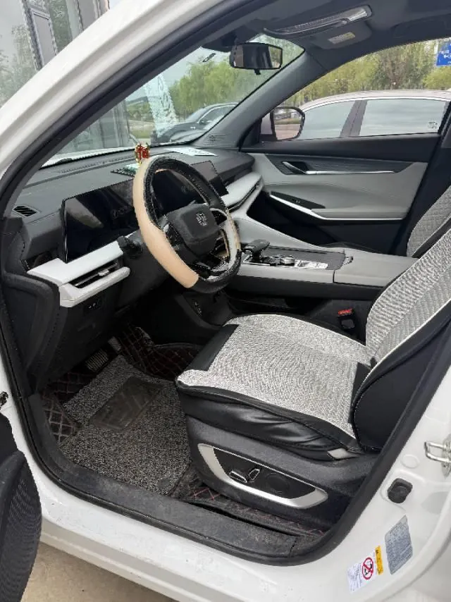ChangAn 2023 CS75 PLUS 1.5T Prestige Automatic 2