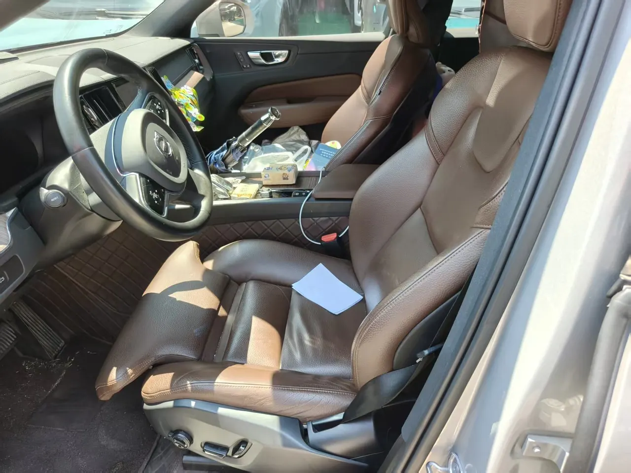 Volvo 2023 XC60 48V 2.0T B5 4-wheel drive Zhiyuan Deluxe Edition Automatic Gear 3