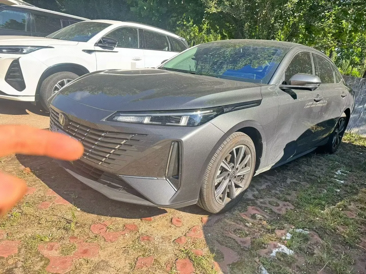 Open image lightbox: ChangAn 2025 Yidong 1.5T Blue Whale 500Bar Honorable Automatic Gear