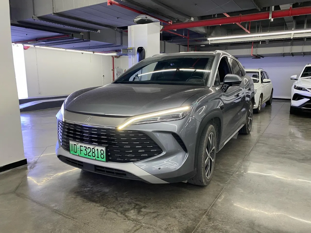 Open image lightbox: BYD 2025 Song L DM-i 1.5 Stepless Smart Driving Edition 160km Exceed Automatic Transmission