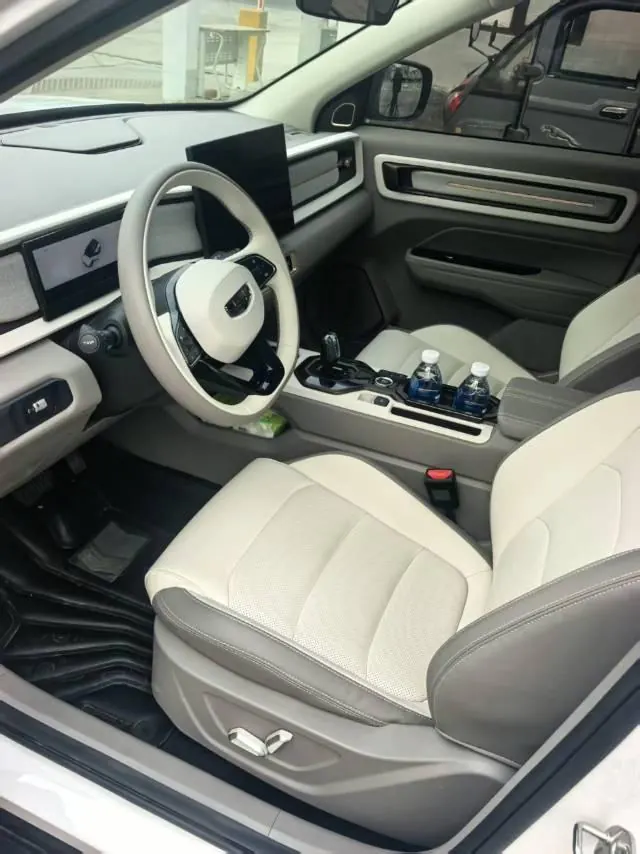 Geely 2026 model Icon 1.5TD Chocolate Elegant Edition, automatic transmission 2
