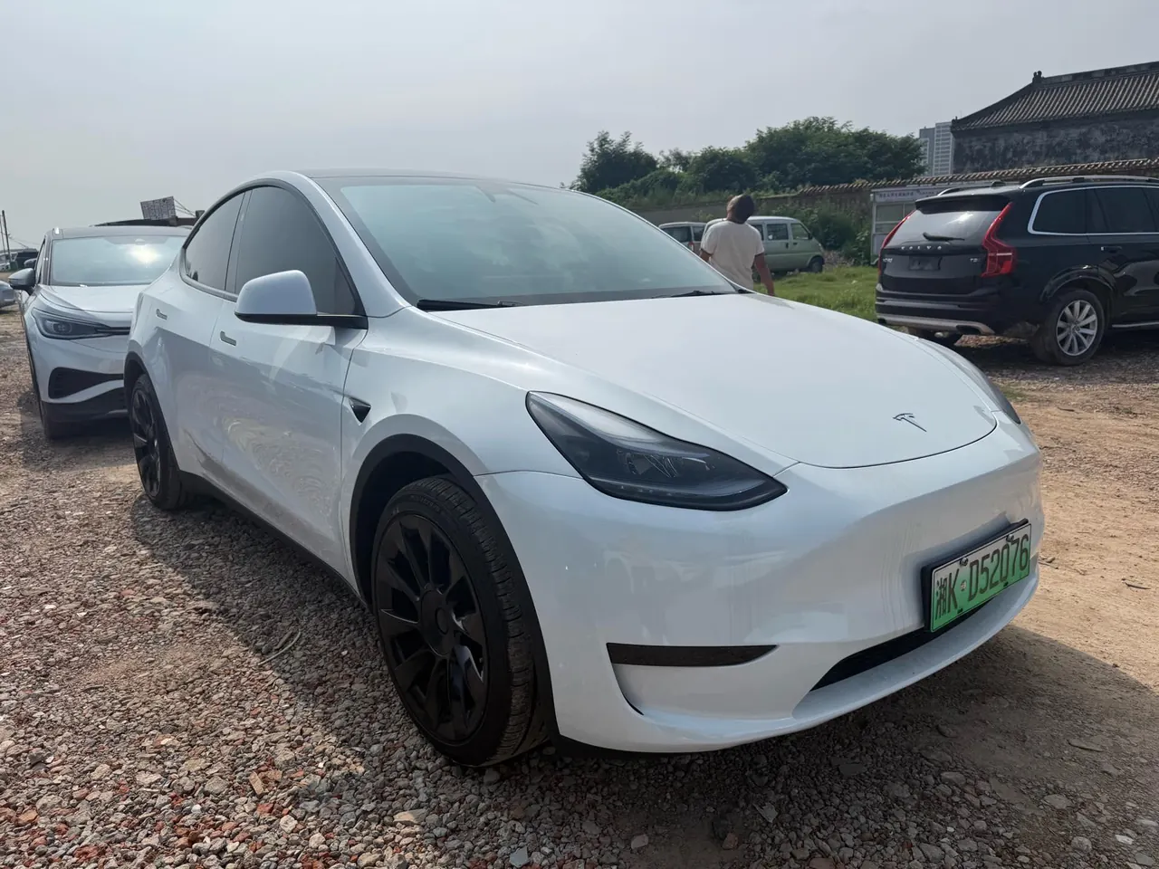 Tesla 2024 Model Y rear-wheel drive version automatic transmission 2