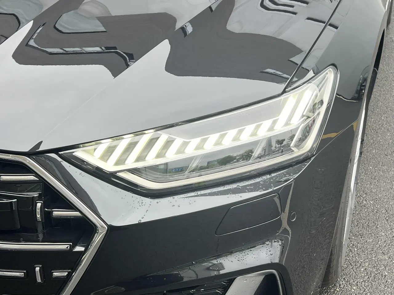 Audi 2025 A7L 2.0TFSI 45TFSI Quattro Luxury Automatic 3