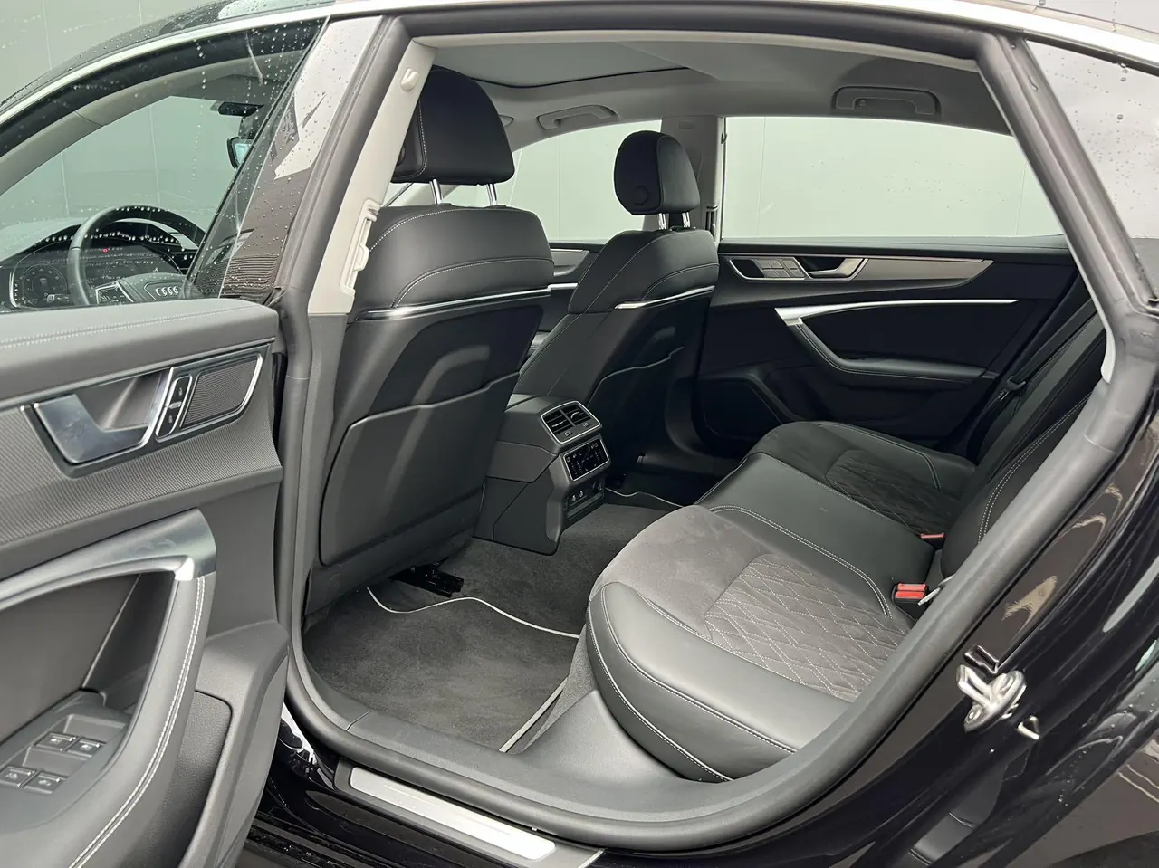 Audi 2025 A7L 2.0TFSI 45TFSI Quattro Luxury Automatic 5