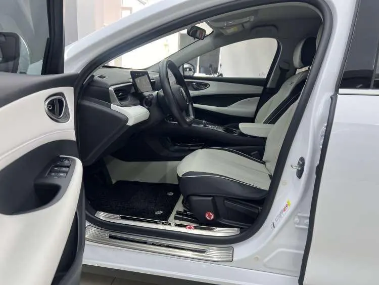 BYD 2025 seals 05 DM-i 1.5 stepless smart driving version 55KM luxury automatic gear 4