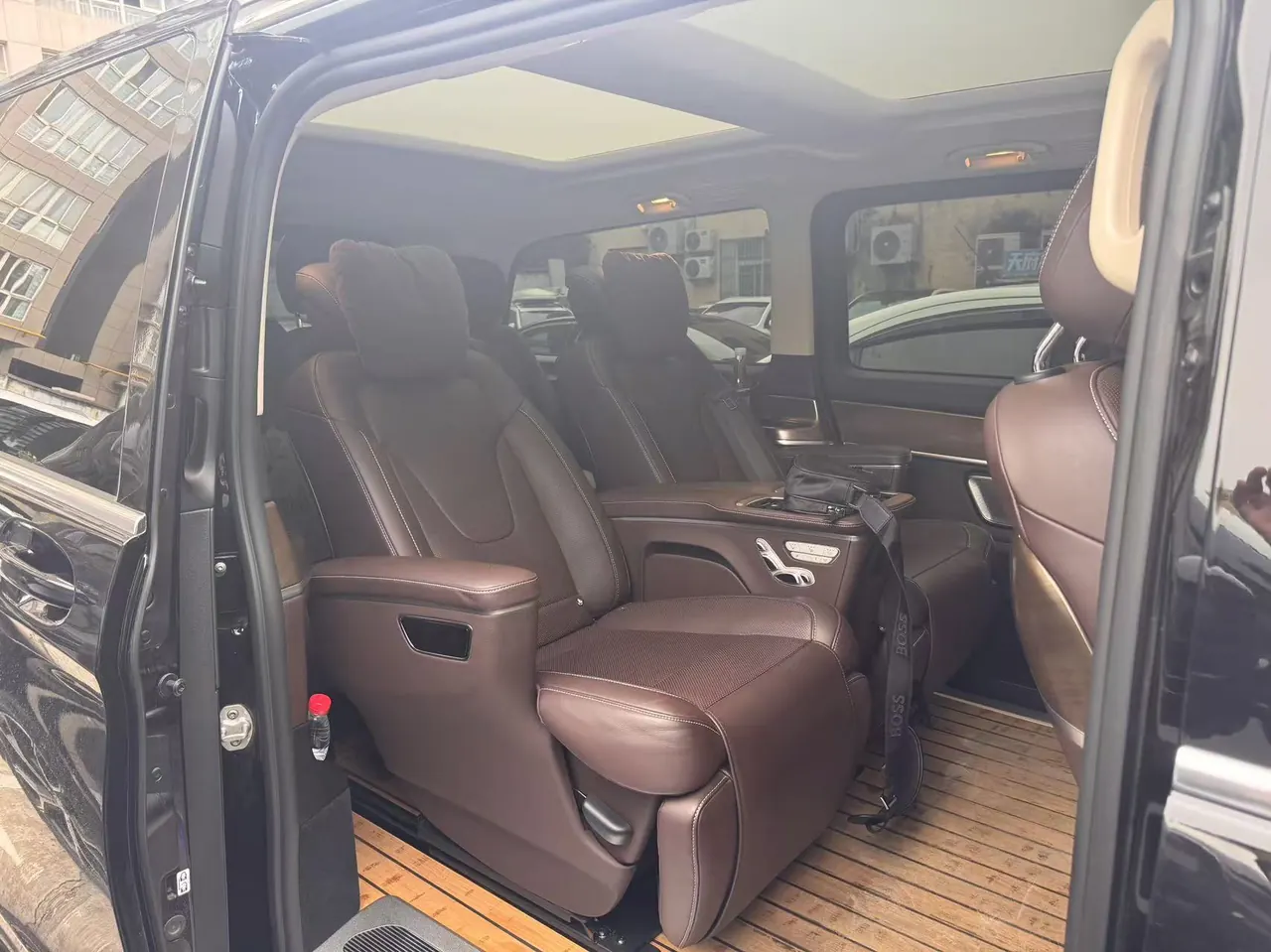 Mercedes Benz V 2022V 260 L 2.0T Deluxe Edition Automatic Gear 5